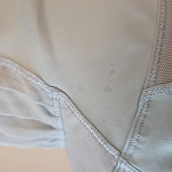 263. Lululemon Aqua Pullover - Picture 6 of 13